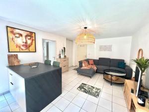 Le Ernest - Parking et Jardin privé, Climatisation et Piscine