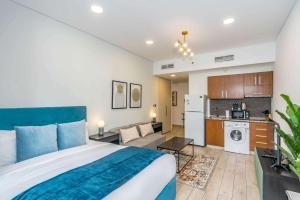 Silkhaus Vacation Homes newly furnished studio facing DIFC with pool and gym access