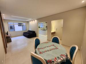 Apt beautiful, new, close to everything!