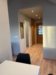 Hvammur Apartments by the Harbour