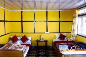 MOUNTAIN INN LP Homestay