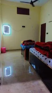 Shyam Sundar Paying Guest - Gonda