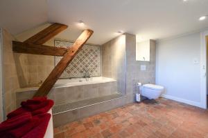 Maisons de vacances Chateau Les Arcis : photos des chambres