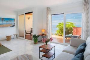 Panoramic Sea Views & Carvajal Beach & Restaurant