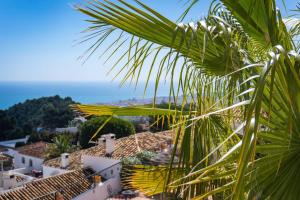 Idyllic Townhouse with Scenic Views Mijas Pueblo