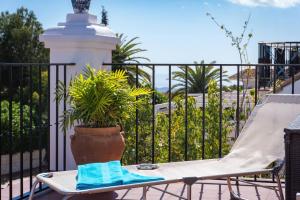 Idyllic Townhouse With Scenic Views Mijas Pueblo