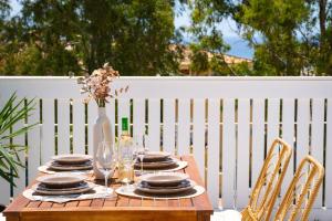 Chic Beach House 2 in Benalmadena by El Trocader