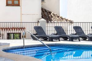 New Renovated Central Apartment with Modern Touch