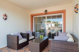 Sunny terrace apartment in prestigious Mijas Golf