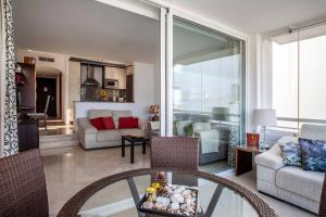 Stunning ocean view apartment