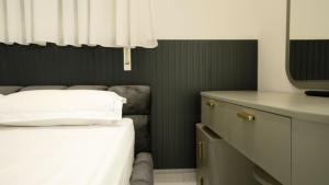 R&R Seaside Hideaway Apartment