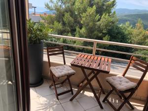 Gorgeous Biserka Apartment