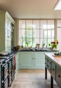 The Hewletts by Birch Stays