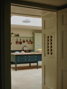 The Hewletts by Birch Stays