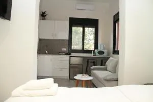 Pirgos Warm Studio for 3 by MPS - Áyios Ioánnis