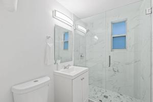 Miami Beach Studio Modern Oasis