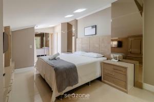 Apartamento c Churrasqueira 160m da Praia RGL0304