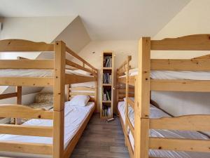 Maisons de vacances Charmant pavillon 3 chambres pres de la plage, jardin, wifi, accepte petits animaux, non-fumeur - FR-1-236-140 : photos des chambres