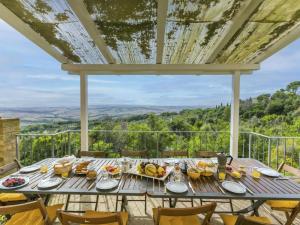 Antica Pietra holiday house with pool