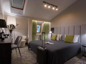 Standard Double Room room in Hotel Atrium