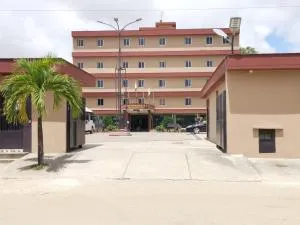 Golden Hôtel - Абиджан