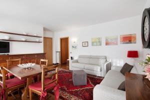 Apartment Bossi View