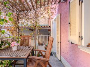 Holiday Home Casetta Rosa by Interhome