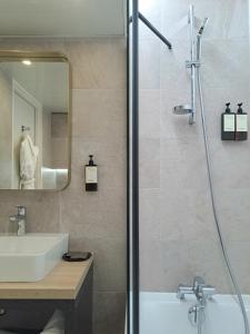 Hotels Best Western Plus Opera Batignolles : photos des chambres