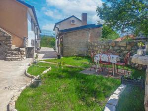 Holiday Home Sunny by Interhome