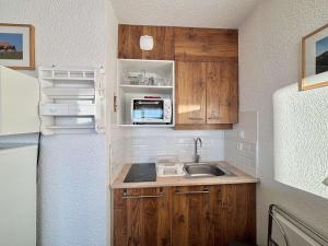 Appartements Studio cosy au pied des pistes avec piscine et parking - 4 pers - FR-1-595-19 : photos des chambres