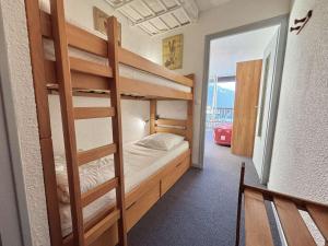 Appartements Studio cosy au pied des pistes avec piscine et parking - 4 pers - FR-1-595-19 : photos des chambres