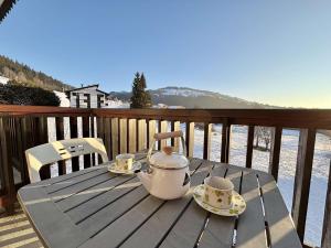 Appartements Studio cosy au pied des pistes avec piscine et parking - 4 pers - FR-1-595-19 : photos des chambres