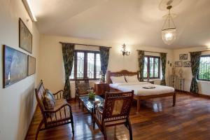 Away From Home - 2 - Home Stay Ooty, Entire 4BHK Villa
