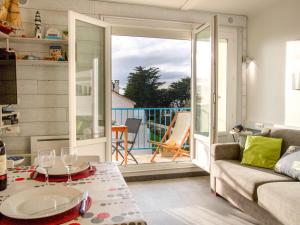 Apartment Les Tilleuls-2 by Interhome