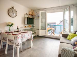 Apartment Les Tilleuls-2 by Interhome