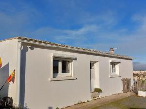 Maisons de vacances Holiday Home Charme de la Petite Bosse by Interhome : photos des chambres