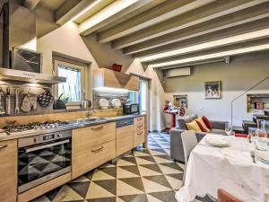 Villa La Casetta sul Lago by Interhome