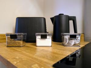 Seaside Escape - free parking! Pet friendly!