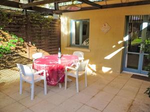 Maisons de vacances Holiday Home Le Cazelle by Interhome : photos des chambres