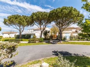 Appartements Apartment Les Hautes Folies-9 by Interhome : photos des chambres