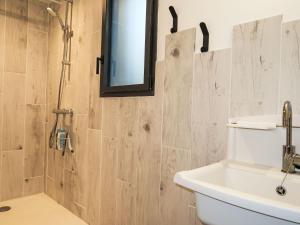 Maisons de vacances Holiday Home Ty-vonne by Interhome : photos des chambres
