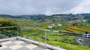 Away From Home - 3 - HomeStay Ooty, Entire 3BHK Villa