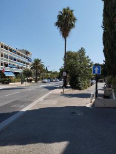 Olbus Riquier, Stylish and Bright Apt, Wifi