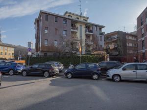 Apartamento de 3 dormitorios con balcón