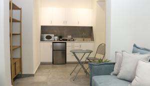 Pirgos Cozy Apartment for 4 by MPS