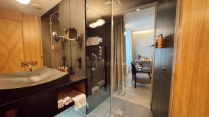 Deluxe Twin Room room in Dome Hotel