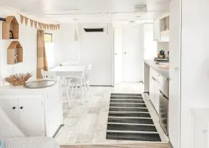 Przyczepa nad Zatoką Surf'n'Vintage - Osłonino