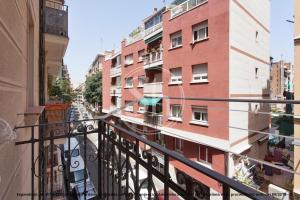 Cozy apartment near Sagrada Familia
