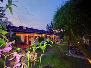 The Whitegates Lodge