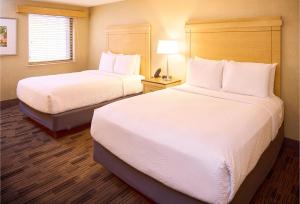 Queen Room with Two Queen Beds - Non-Smoking room in LivINN Hotel Cincinnati North/ Sharonville
